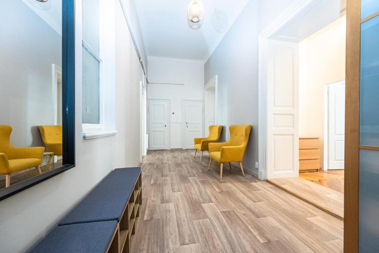New Town Central Apartment Prag Exteriör bild